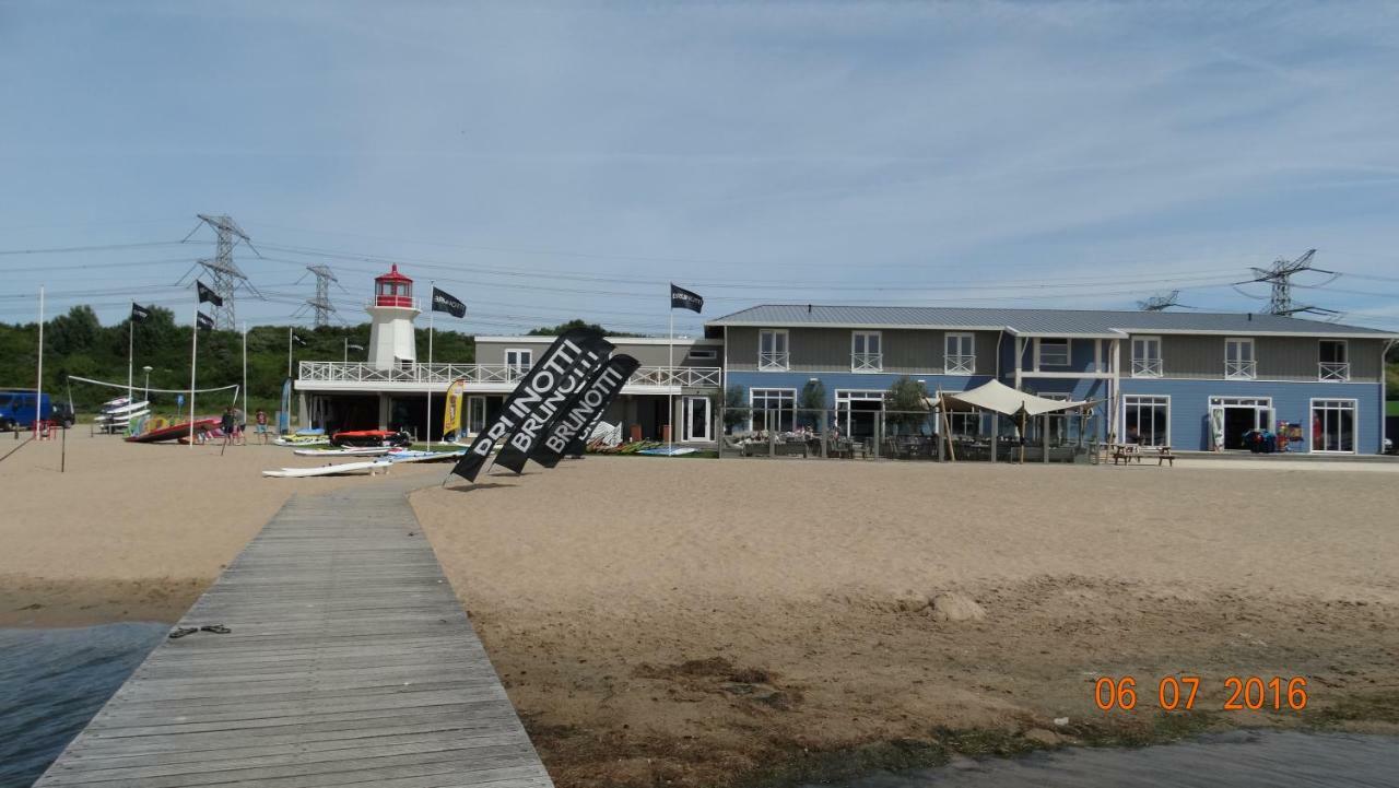 Beach Hotel Oostvoorne Luaran gambar
