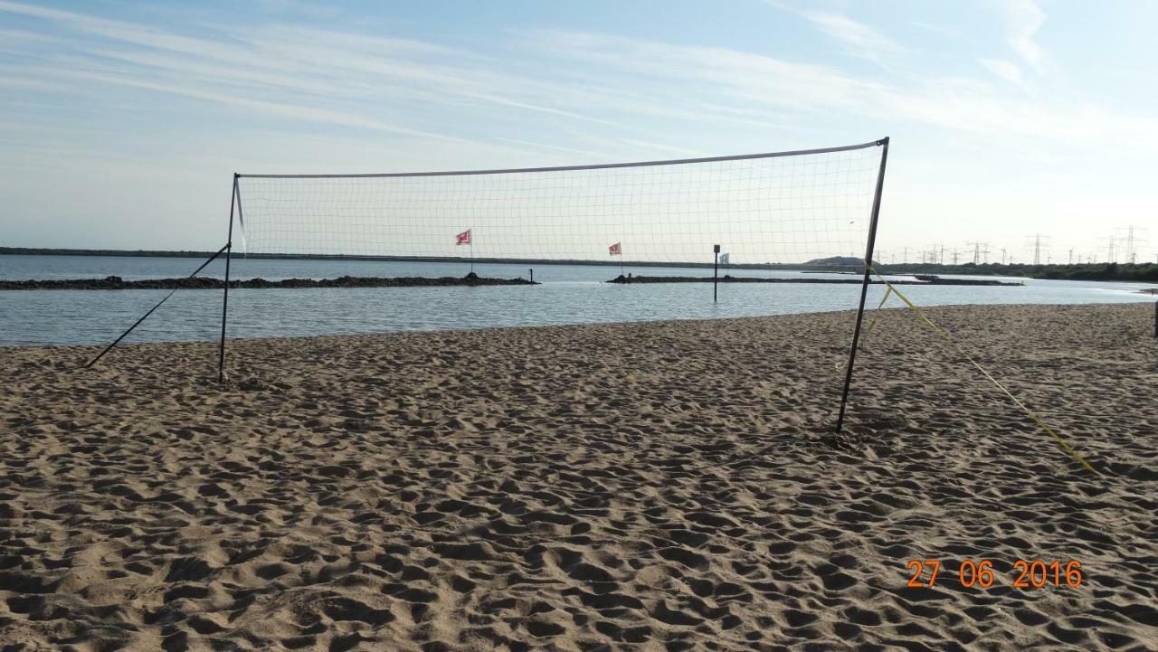 Beach Hotel Oostvoorne Luaran gambar