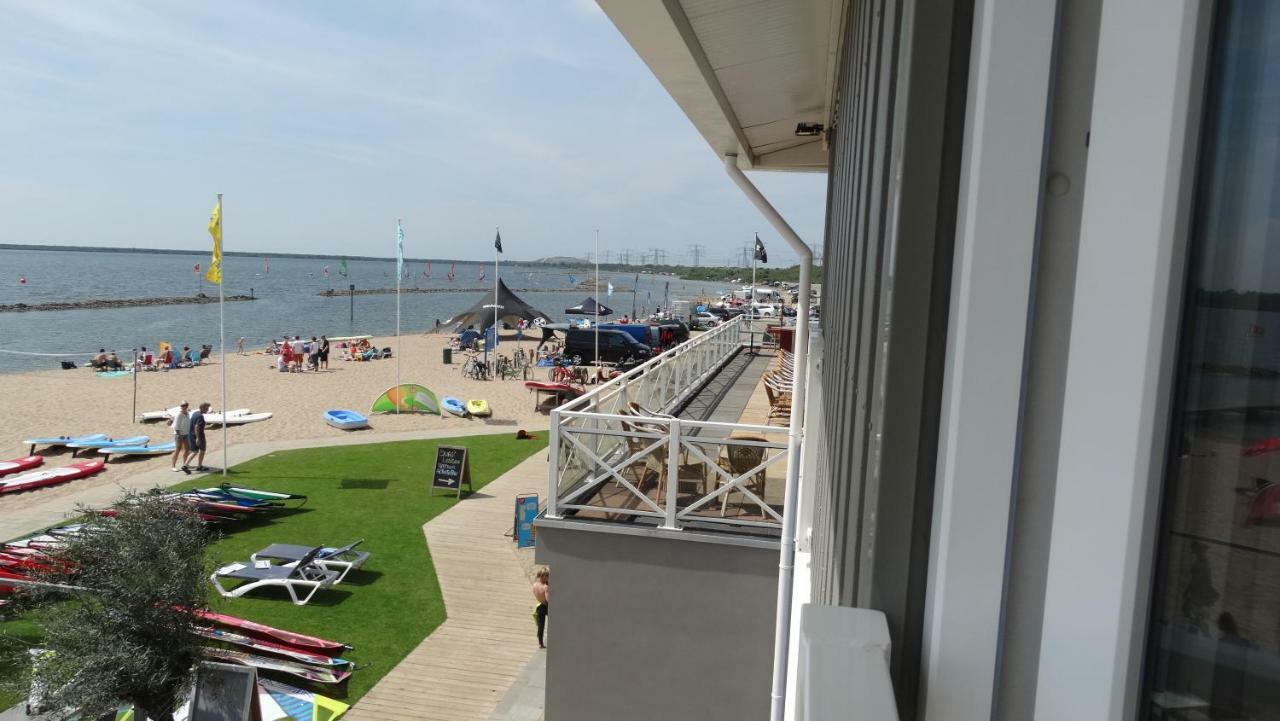 Beach Hotel Oostvoorne Luaran gambar