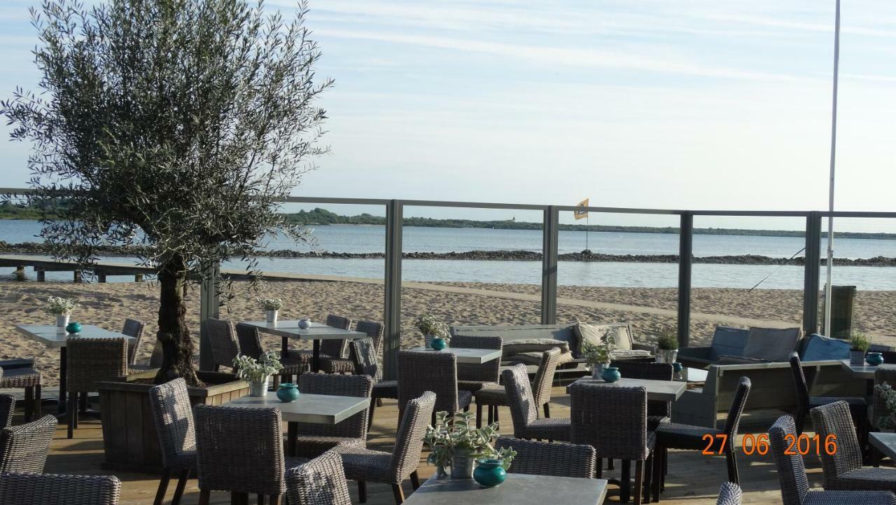 Beach Hotel Oostvoorne Luaran gambar
